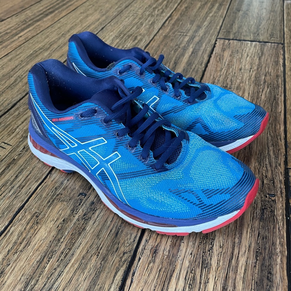 Men’s Nimbus - Size  7.5